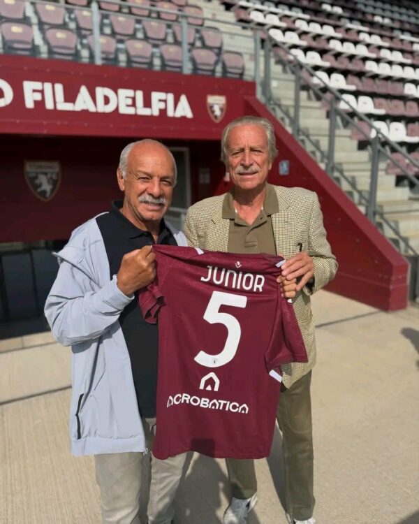 Leo Junior