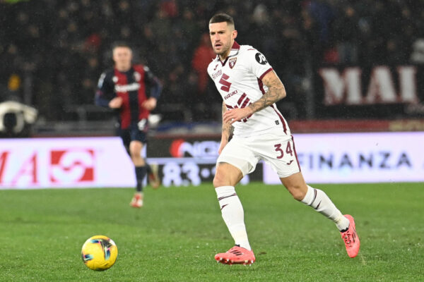 Biraghi Cristiano (Torino Fc) in action  during  Bologna FC vs Torino FC, Italian soccer Serie A match in Bologna, Italy, February 14 2025